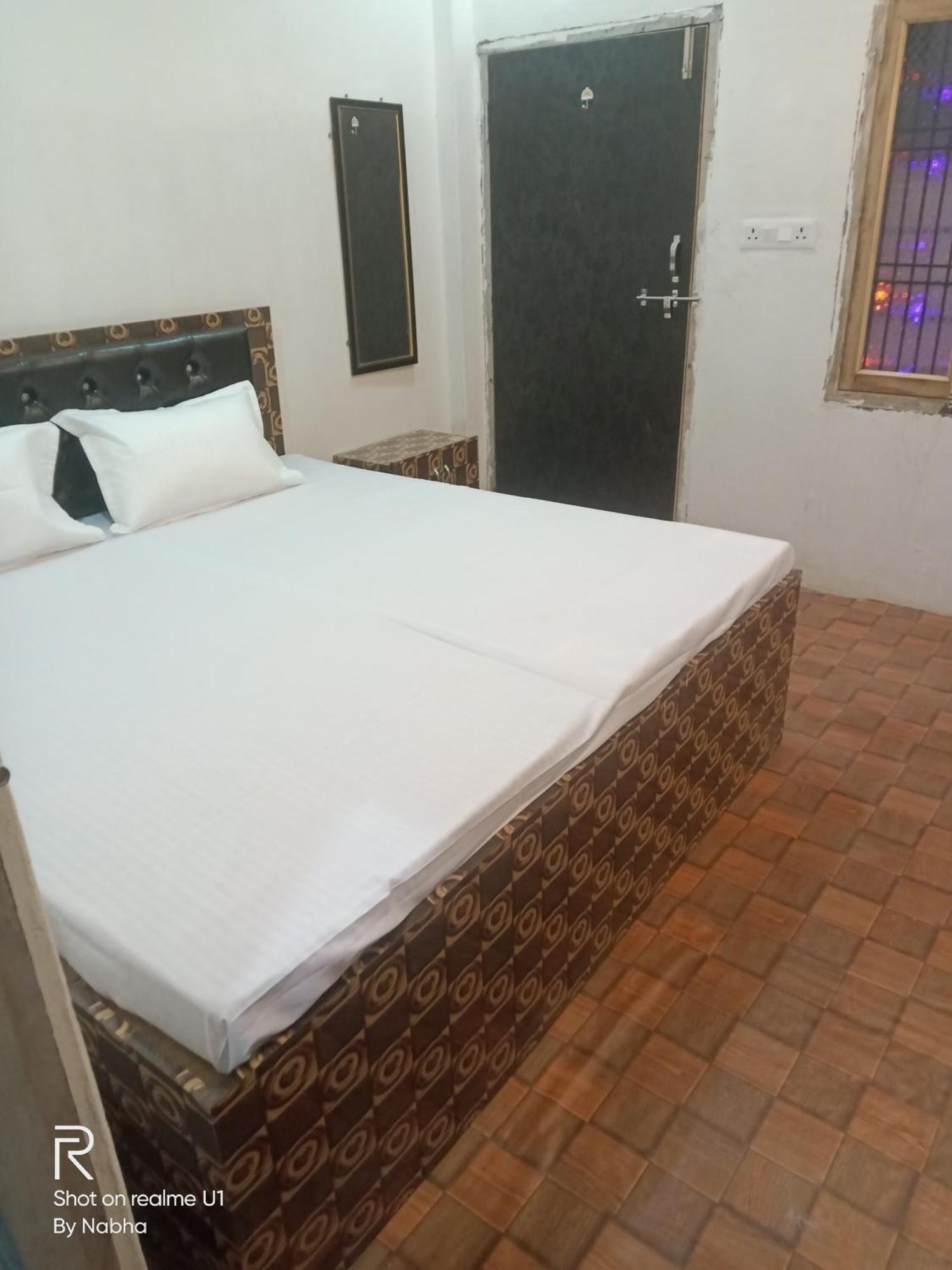 Shivaay Home Stay Varanasi Eksteriør bilde