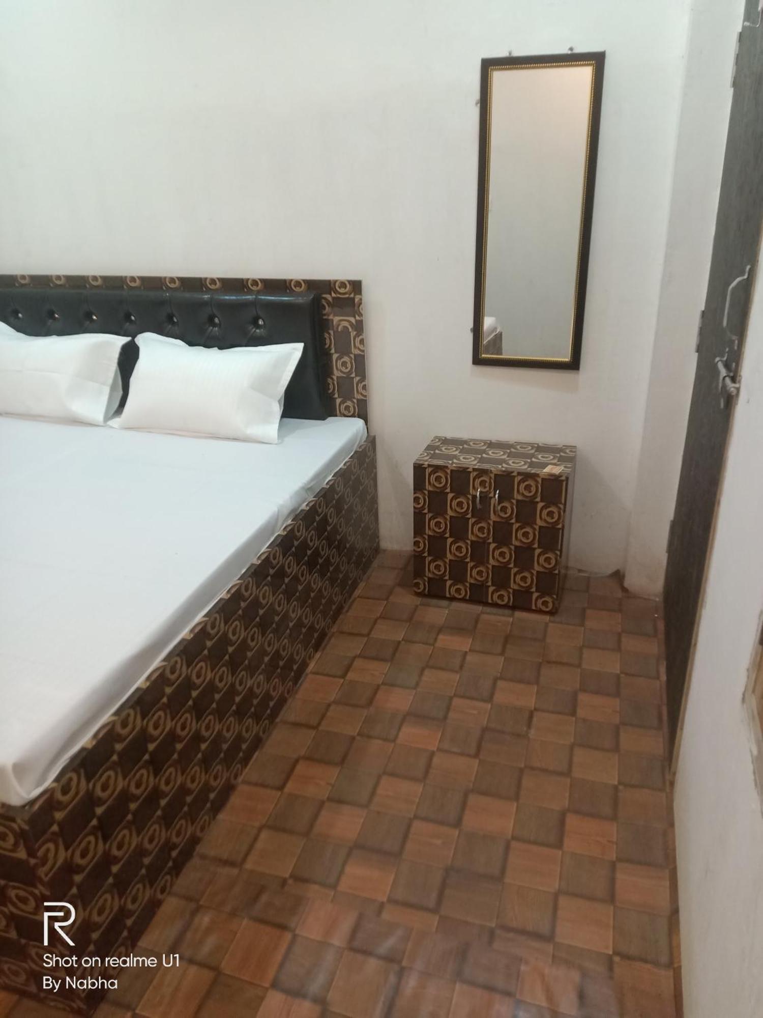 Shivaay Home Stay Varanasi Eksteriør bilde