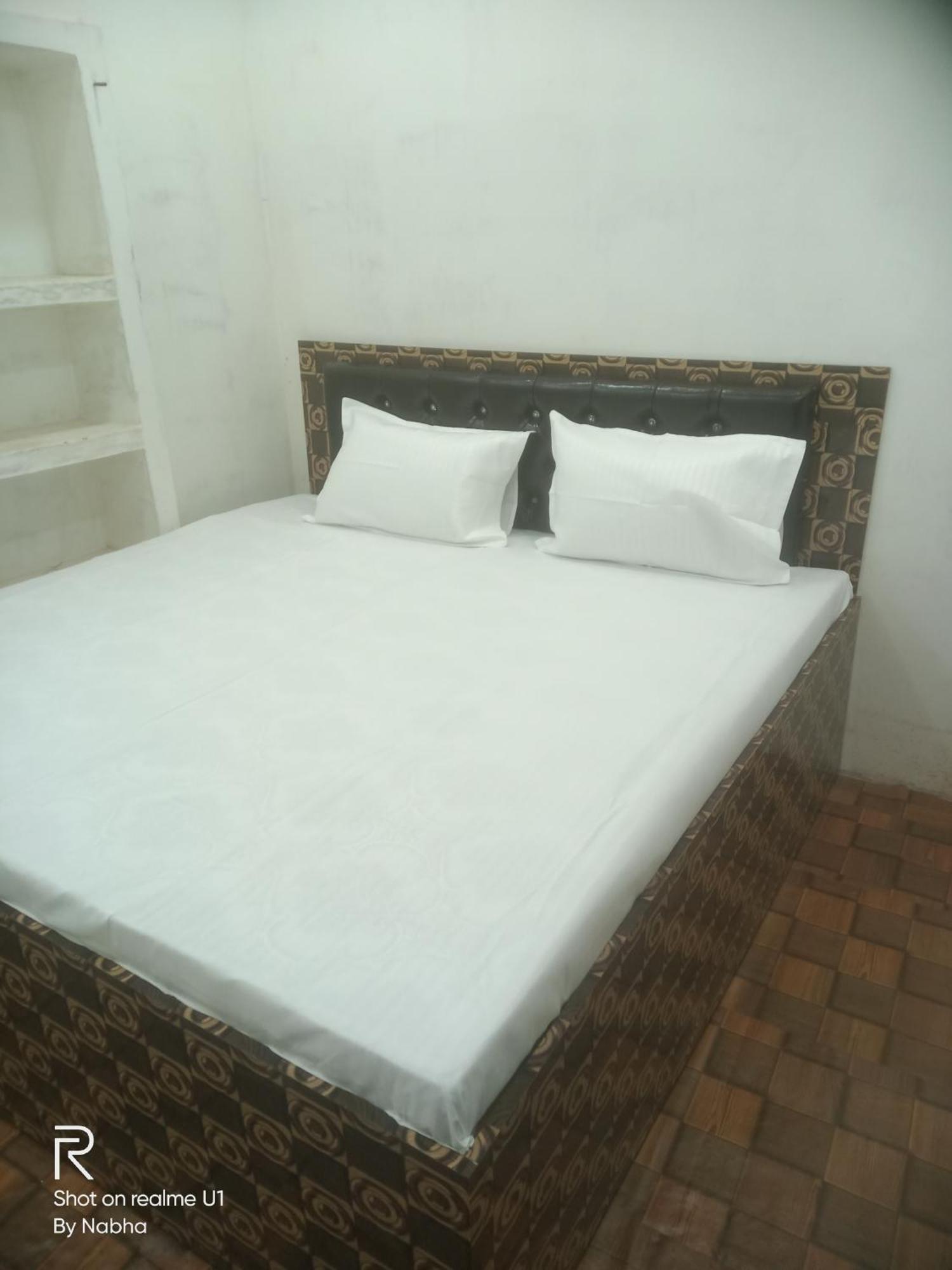 Shivaay Home Stay Varanasi Eksteriør bilde