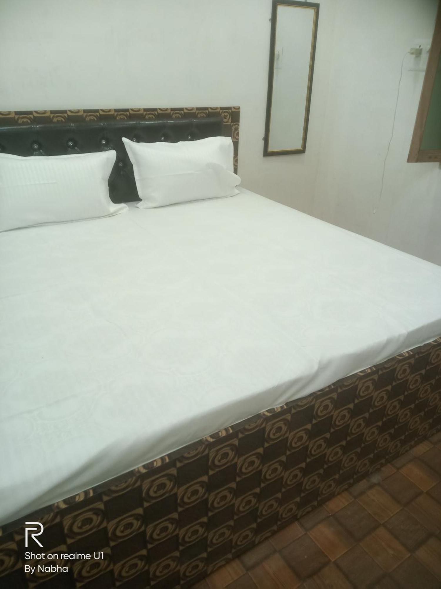 Shivaay Home Stay Varanasi Eksteriør bilde