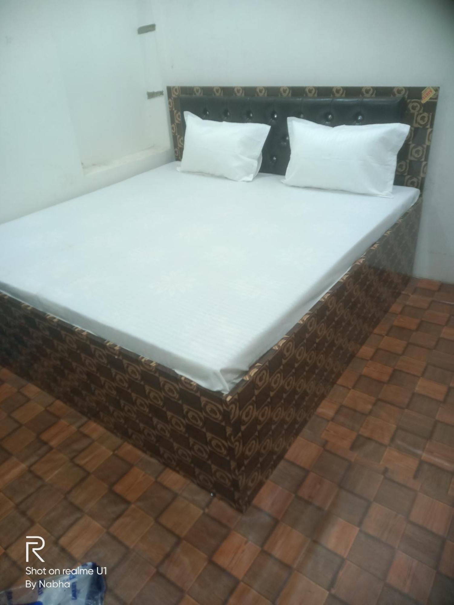 Shivaay Home Stay Varanasi Eksteriør bilde